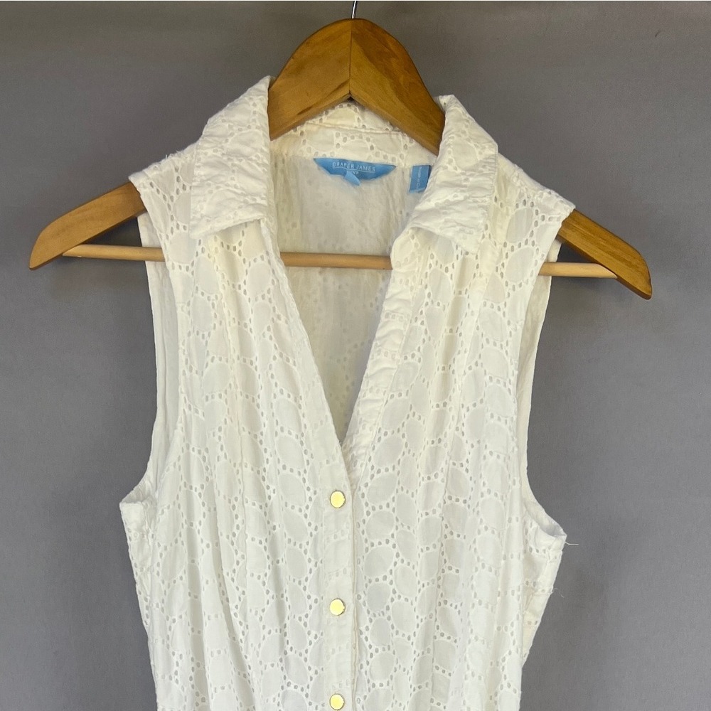 Draper James RSVP White Eyelet Sleeveless Dress Gold Buttons Belted M‎